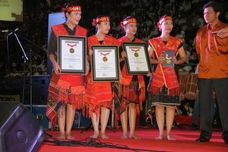 Pesta Bolon Tahun Remaja dan Pemuda HKBP 2014 Raih Rekor Dunia